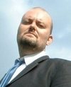 http://www.drwho-online.co.uk/news/news-garethroberts.jpg